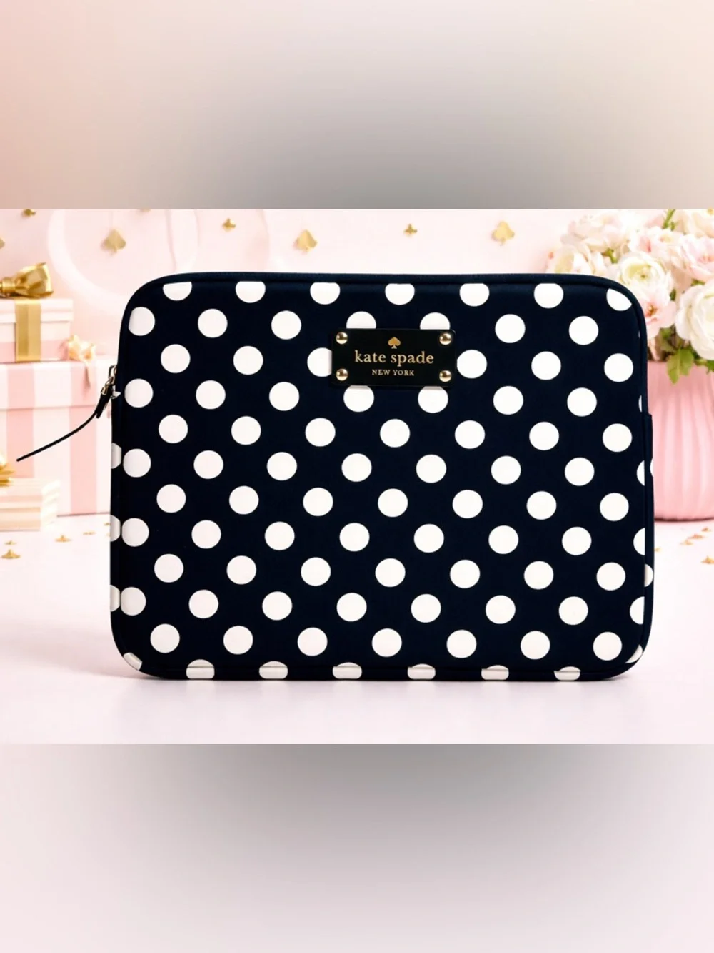 NWOT New Kate Spade Black and White Polka Dot Small Tablet Padded Case 10